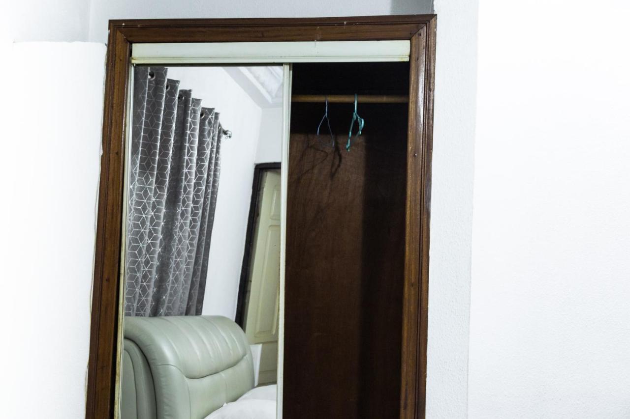 Hill View Hotel West Airport อักกรา ภายนอก รูปภาพ